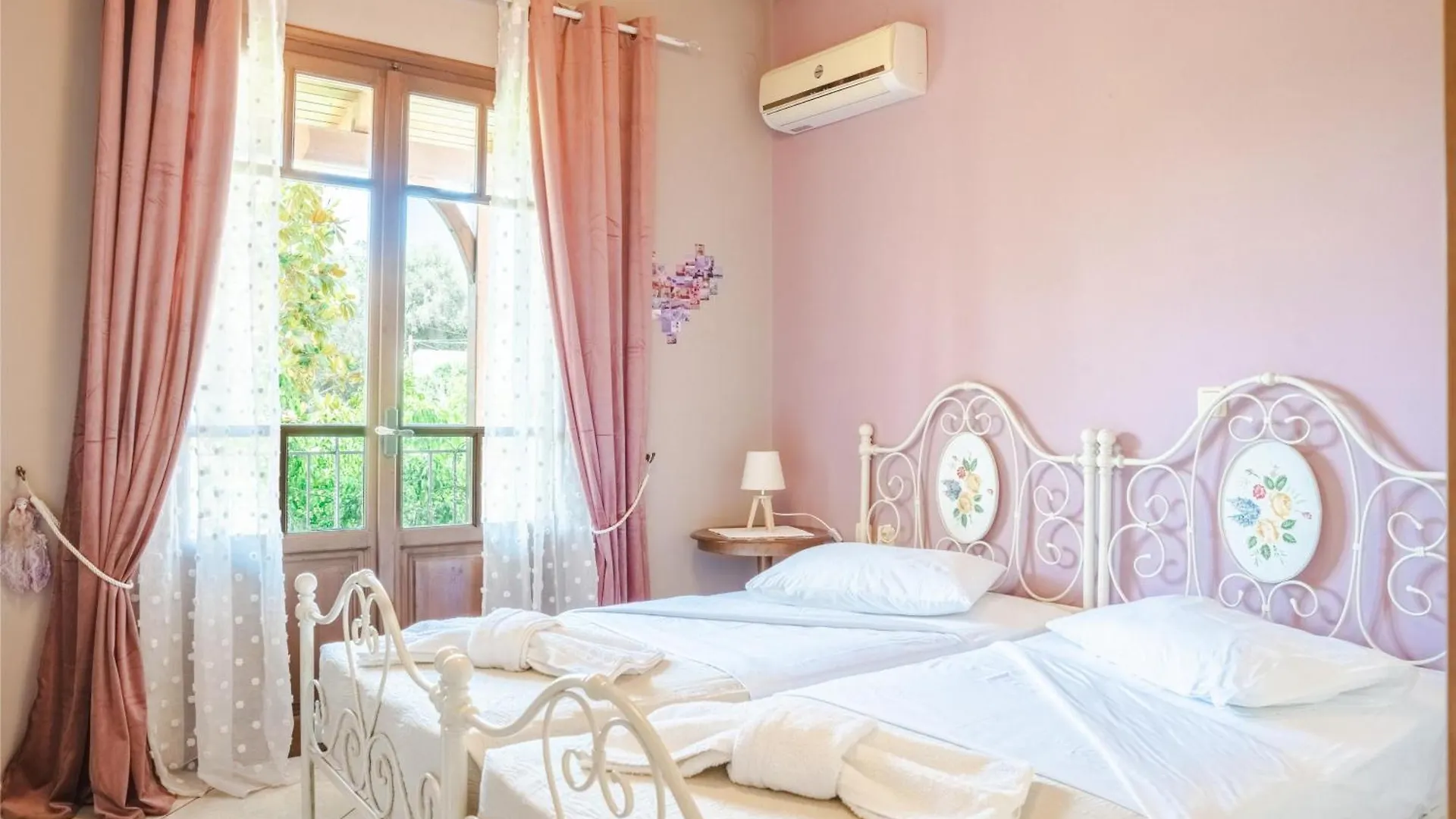 Best Kefalonia Villas - Charming 3 Bedroom Villa Gardenia 스파르티아