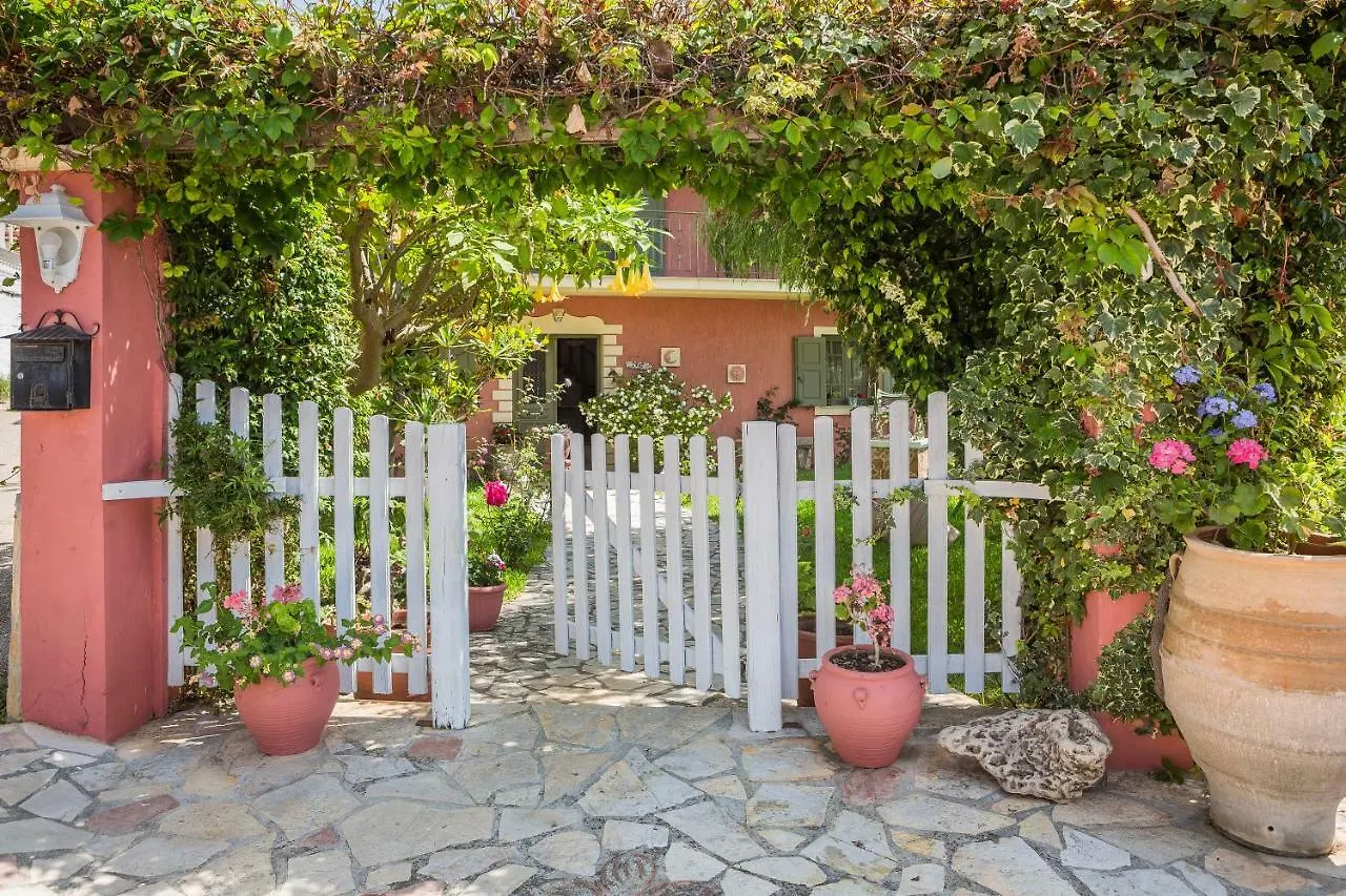 Best Kefalonia Villas - Charming 3 Bedroom Villa Gardenia 스파르티아 0*,  그리스