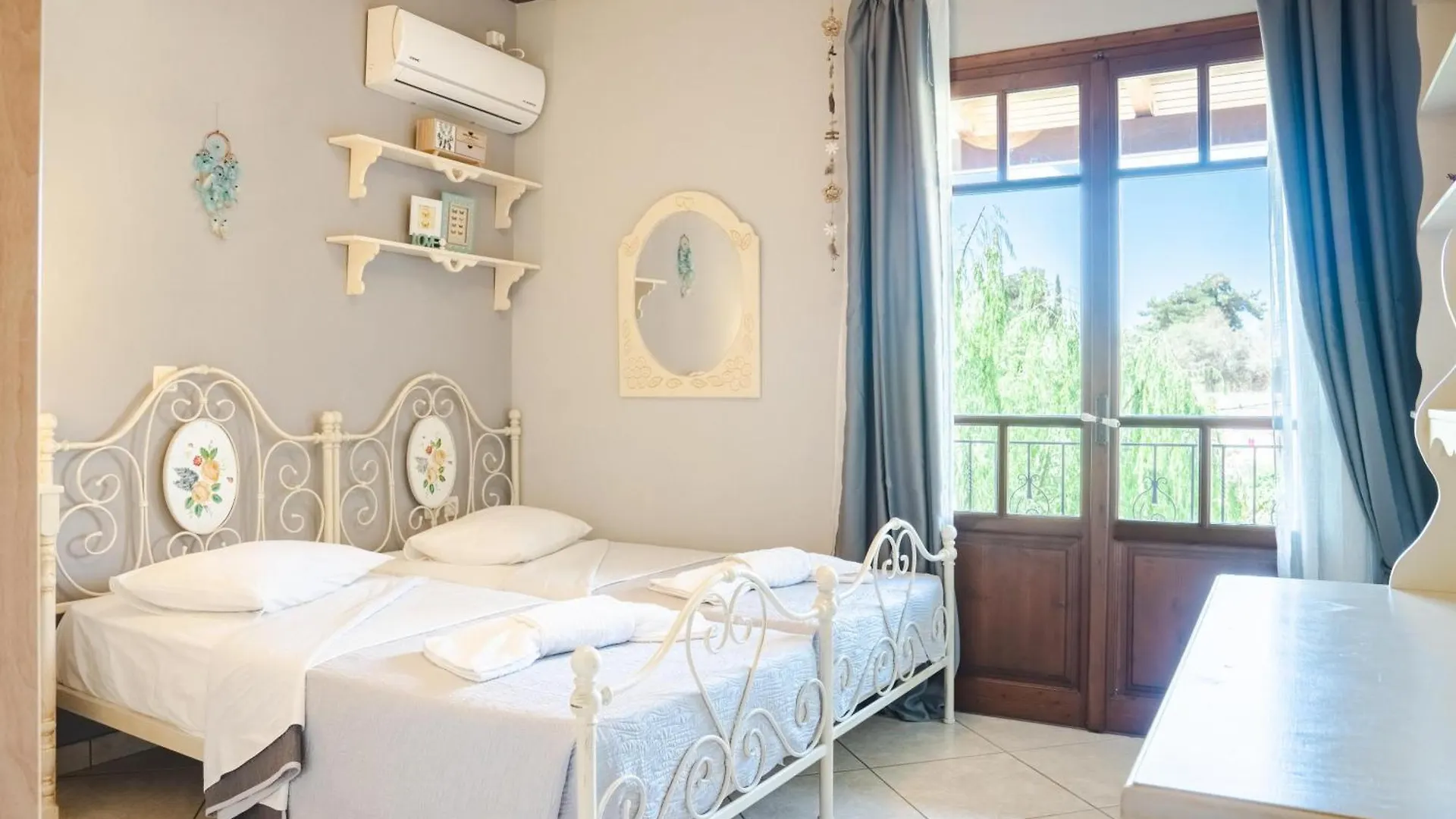 Best Kefalonia Villas - Charming 3 Bedroom Villa Gardenia Spartia